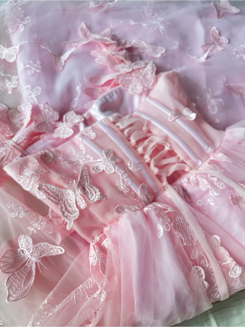 Romantic Pink Butterfly Lace-Up Tulle Prom Dress